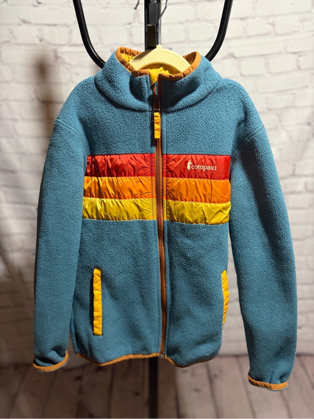 Cotopaxi Fleece Zip Jacket Retro Stripe Blue Orange Yellow Size M 🏔️